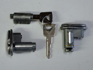 5860 door and ign set