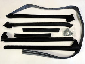 6163 conv roof rail wstrip
