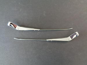 B17531A Windshield Wiper Clip - Larry's Thunderbird & Mustang Parts